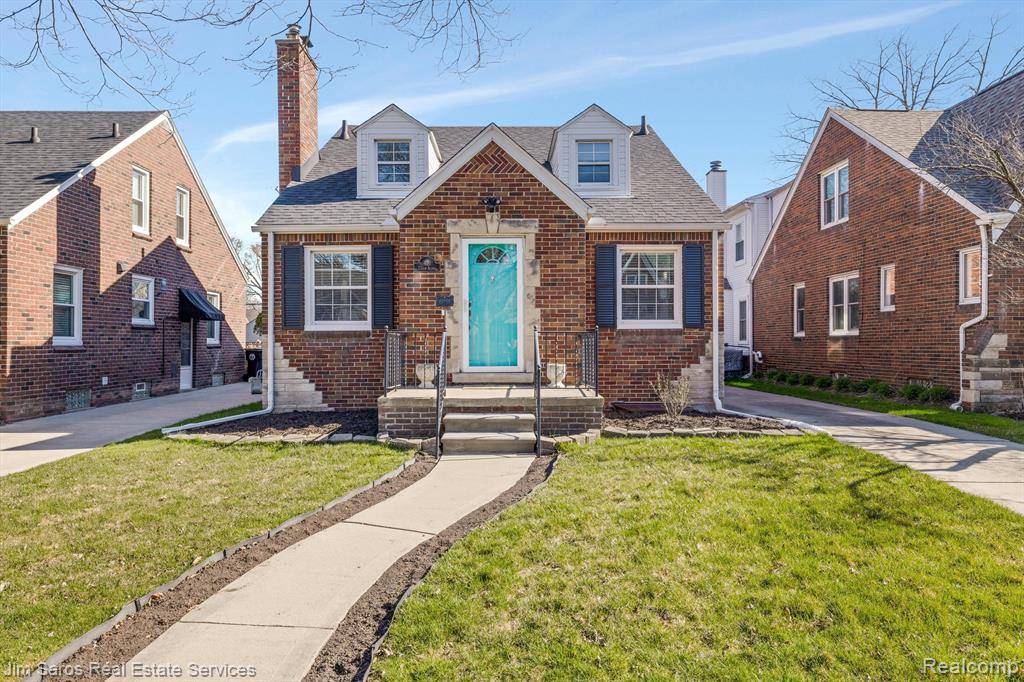 416 CALVIN Avenue, Grosse Pointe Farms, MI 48236