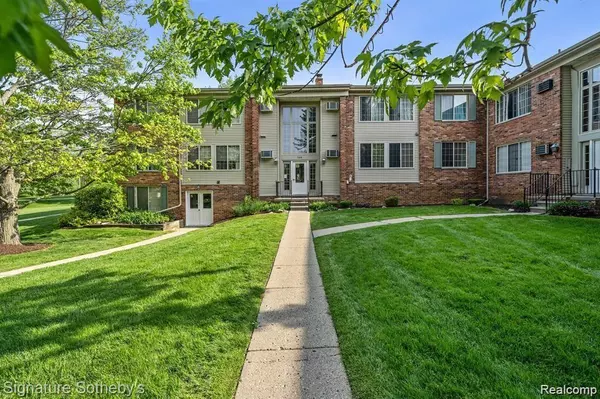 500 ROMEO Road 116, Rochester, MI 48307