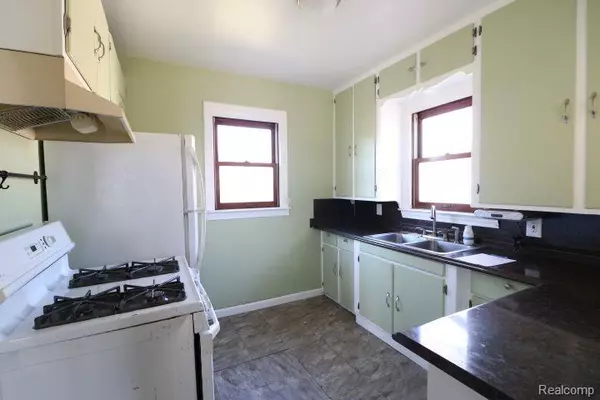 Flint Twp, MI 48532,1136 GILBERT Street