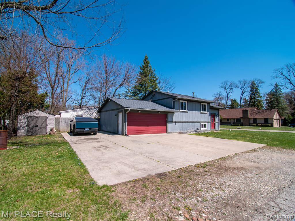 West Bloomfield Twp, MI 48323,4100 CROOKS Street