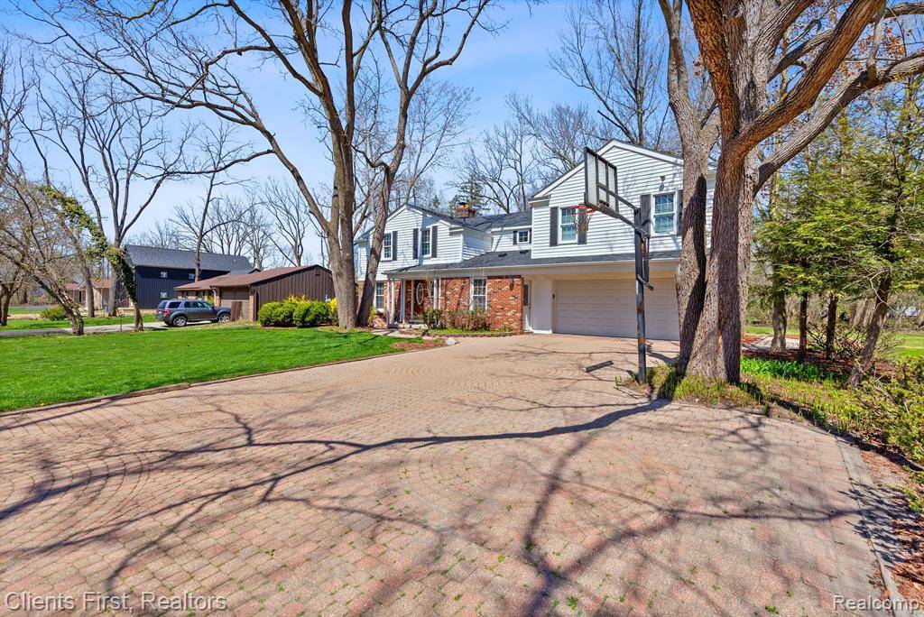 Grosse Ile Twp, MI 48138,9350 BYROMAR Lane