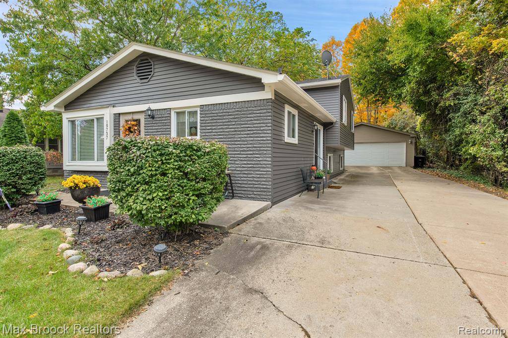 Northville Twp, MI 48167,19737 CLEMENT Road