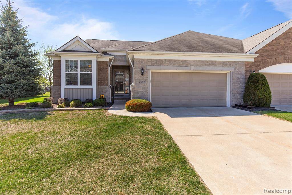 23260 STREAMVIEW Street 113 79, Macomb Twp, MI 48042