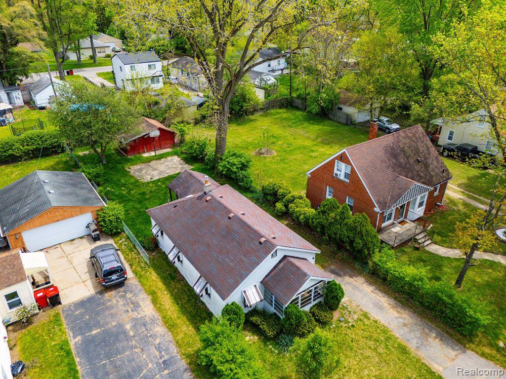 21796 POINCIANA Street, Southfield, MI 48033