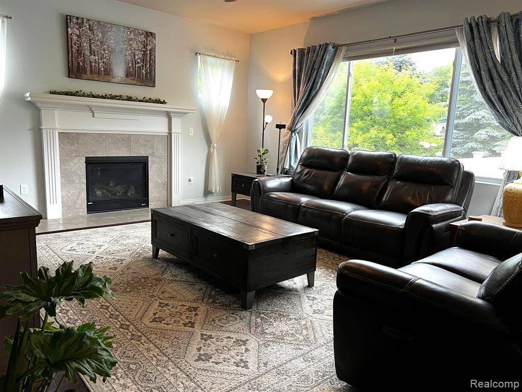 Holly Twp, MI 48442,285 BEAVER Run