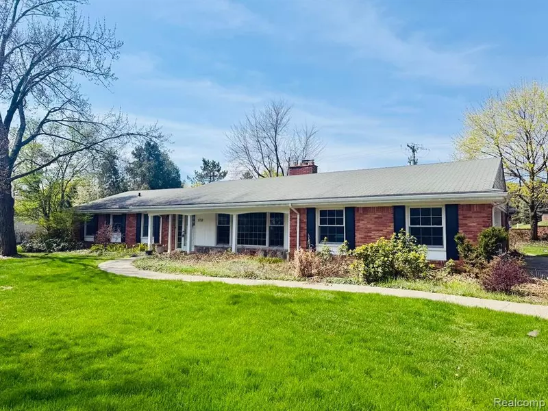 5730 Burnham Road, Bloomfield Twp, MI 48302