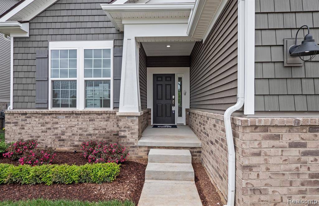 Village Of Clarkston, MI 48346,3058 SHEFFIELD Circle