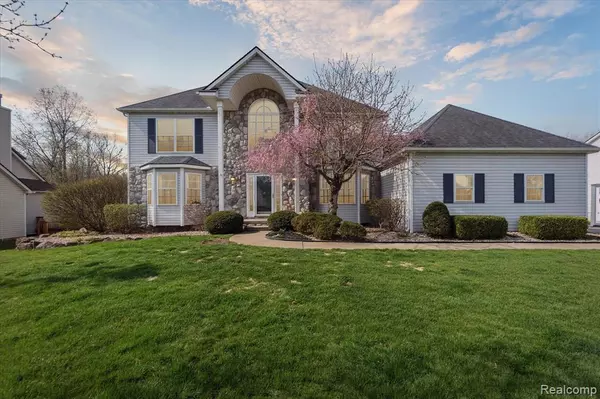 4045 FOREST EDGE Drive,  Commerce Twp,  MI 48382