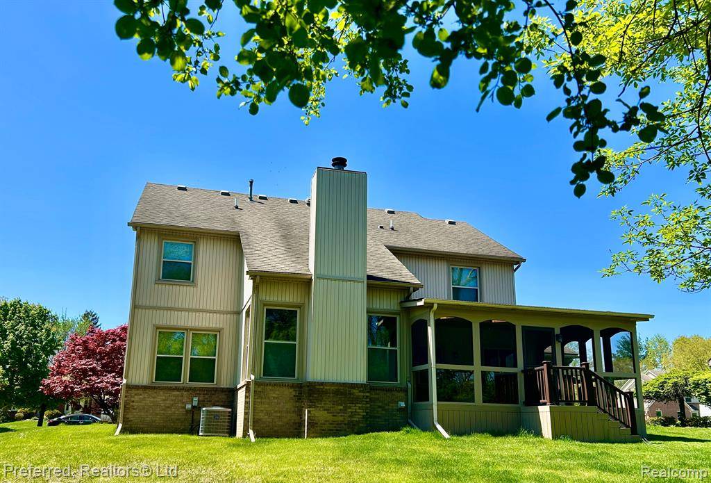 Farmington Hills, MI 48336,24584 RIDGEVIEW