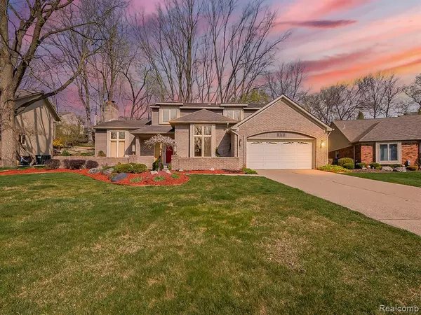 878 RIVER BEND Drive, Rochester Hills, MI 48307