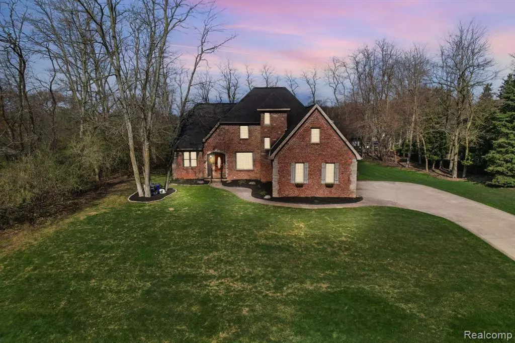 Oxford Twp, MI 48371,1050 DEER PATH Trail