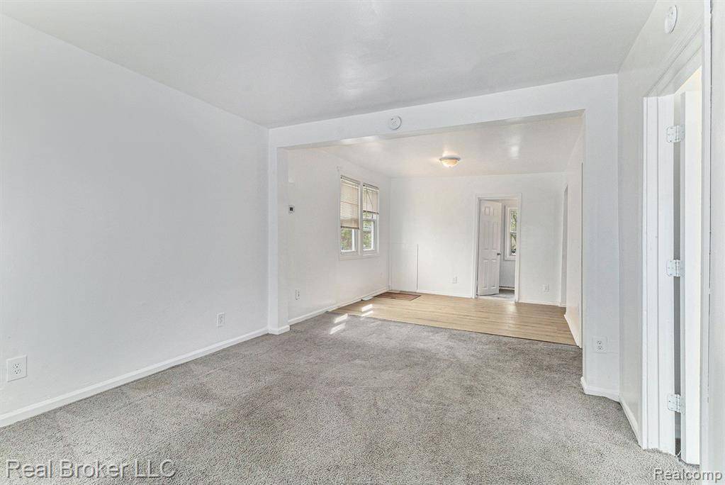 Eastpointe, MI 48021,21715 Nevada Avenue