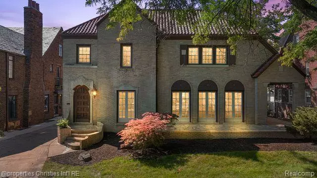 2423 CHICAGO Boulevard, Detroit, MI 48206