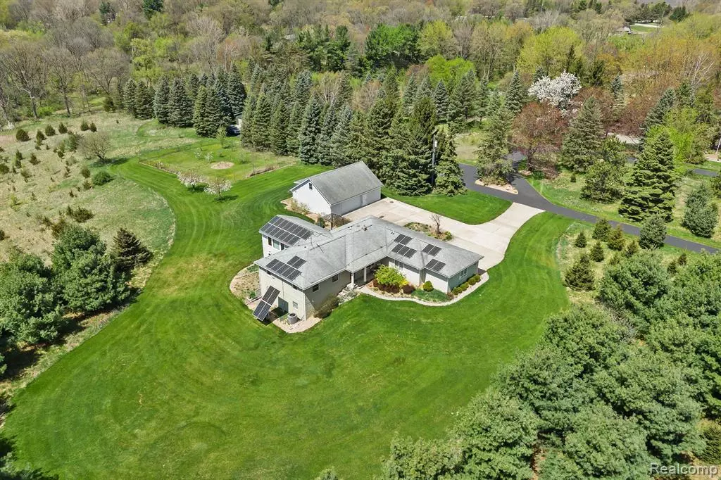 Brighton Twp, MI 48114,5480 KENSINGTON Road
