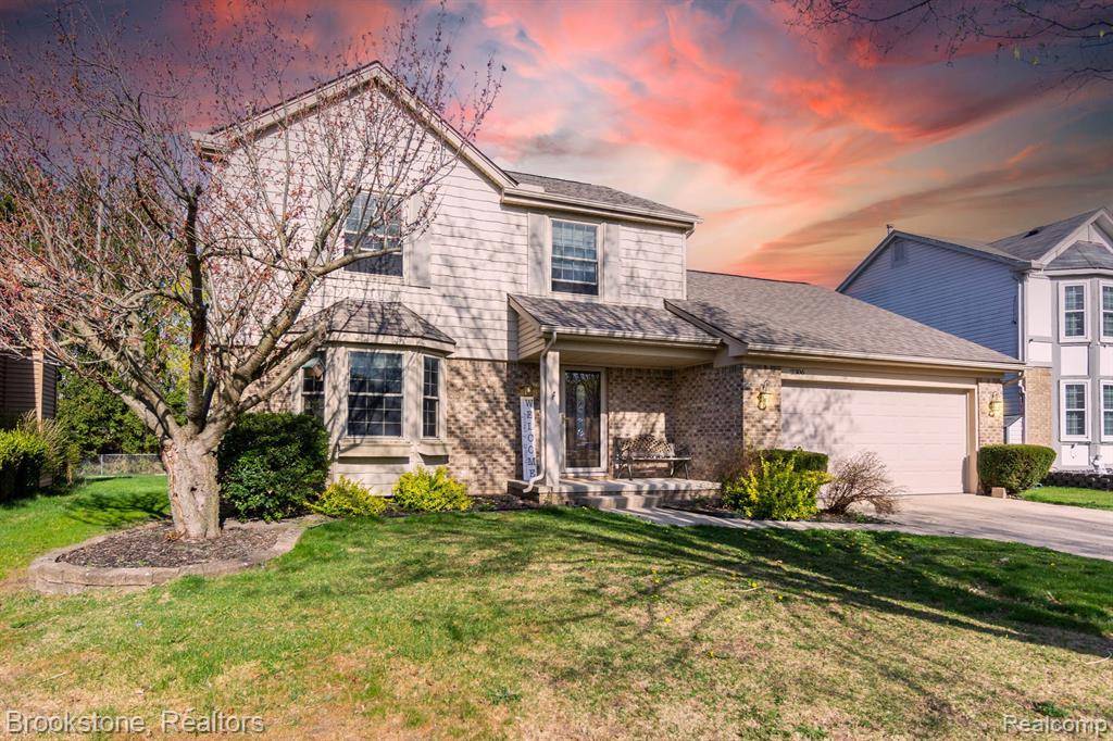 2306 CHIEF Lane, Wixom, MI 48393