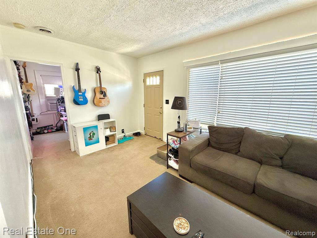 Ferndale, MI 48220,470 WORDSWORTH Street