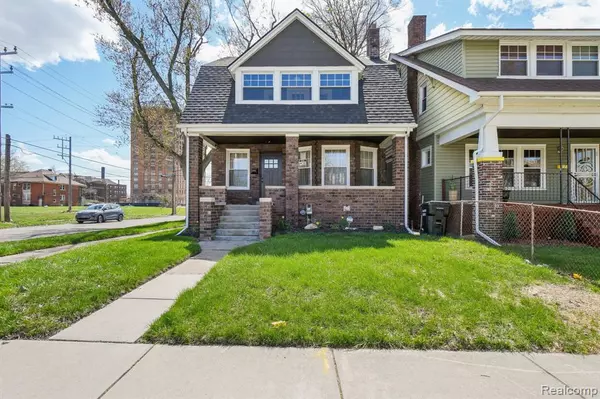 2901 LOTHROP Street, Detroit, MI 48206