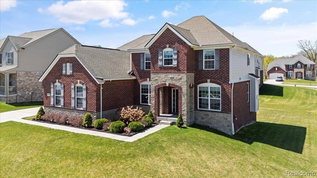 822 BALSAM Circle, Rochester Hills, MI 48307