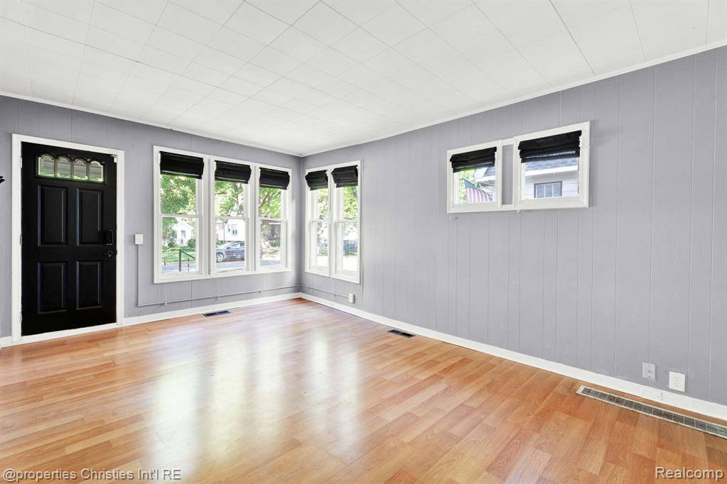 Ferndale, MI 48220,415 LAPRAIRIE Street