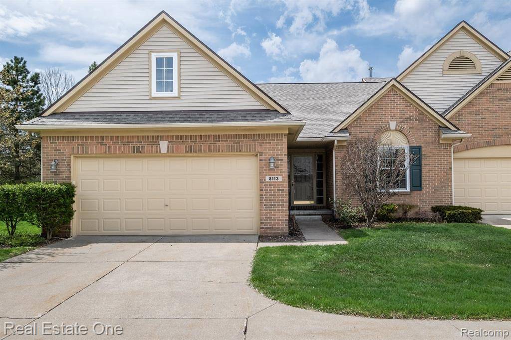 8113 SUTTON Court,  White Lake Twp,  MI 48386