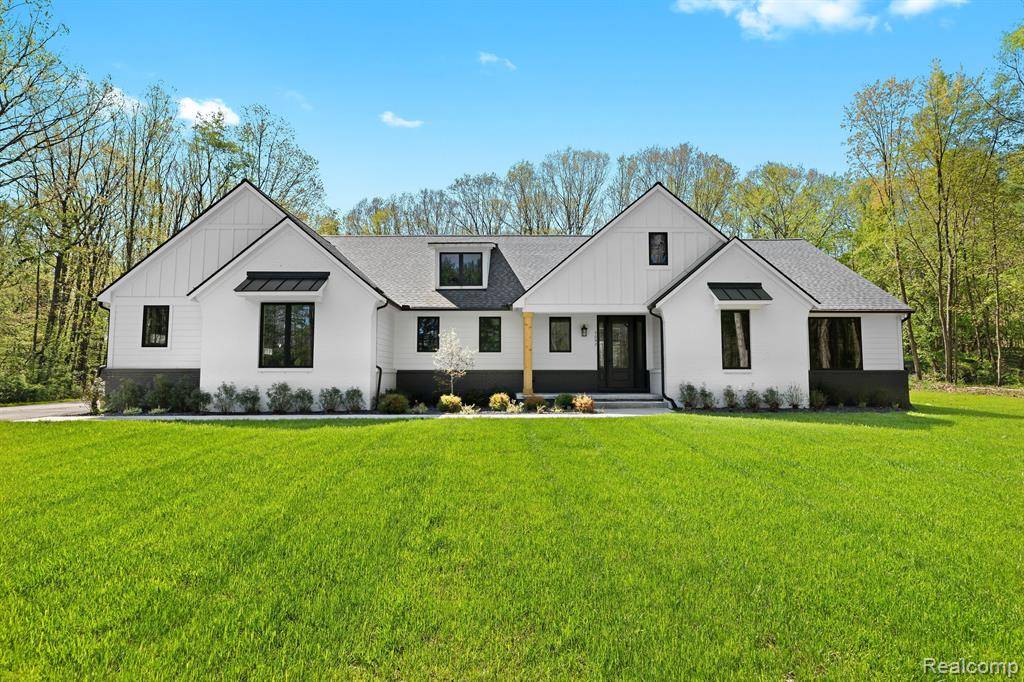 5697 EVERGREEN KNOLL, Oceola Twp, MI 48855