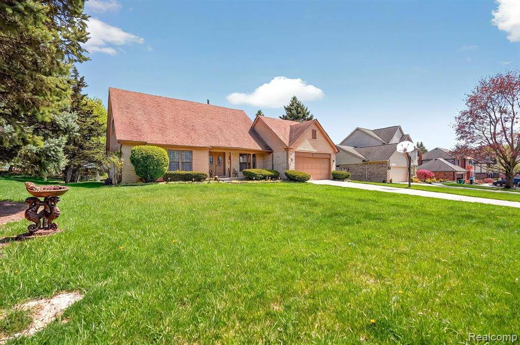 Farmington Hills, MI 48335,23010 WILLOWBROOK Drive