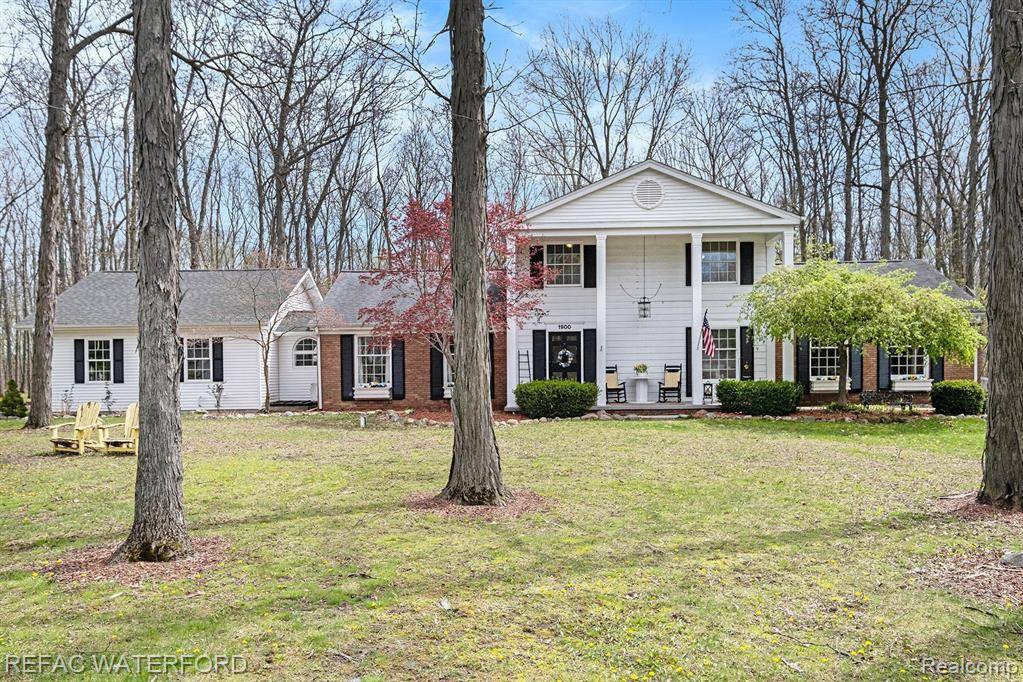 1900 MAPLEWOOD Drive, Caledonia Twp, MI 48867