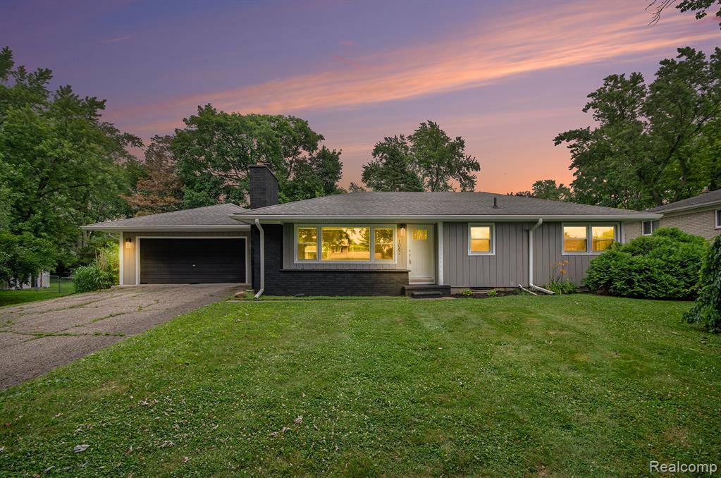 1082 GENELLA Street, Waterford Twp, MI 48328