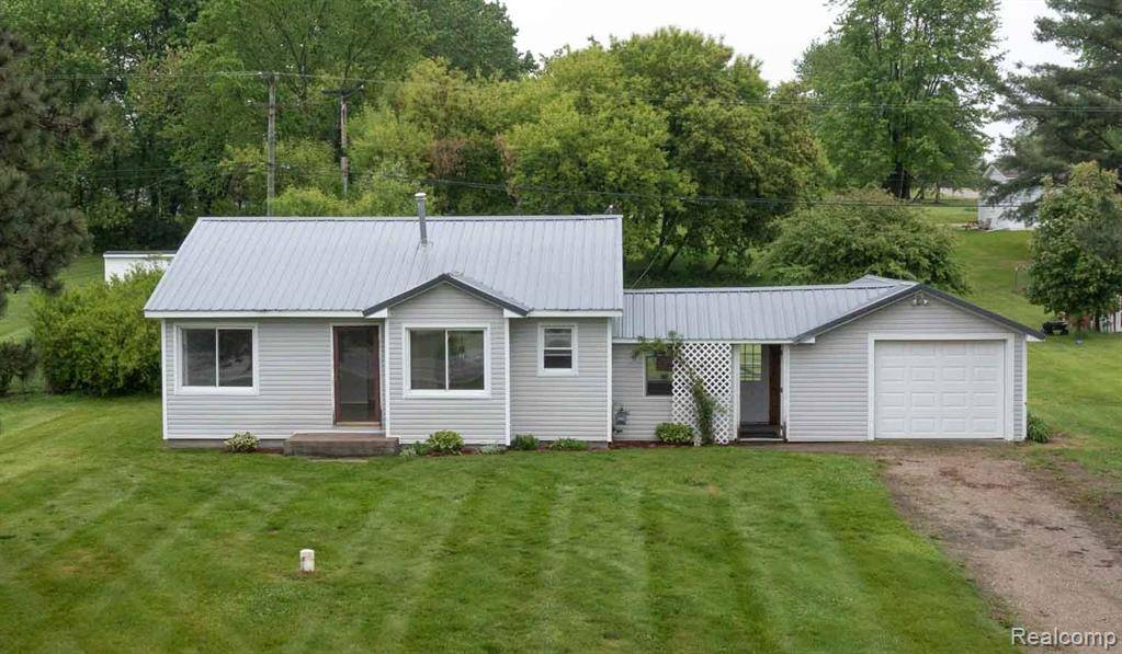 968 N WILDER Road, Lapeer Twp, MI 48446