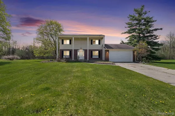 5392 MAPLETREE, Flint Twp, MI 48532