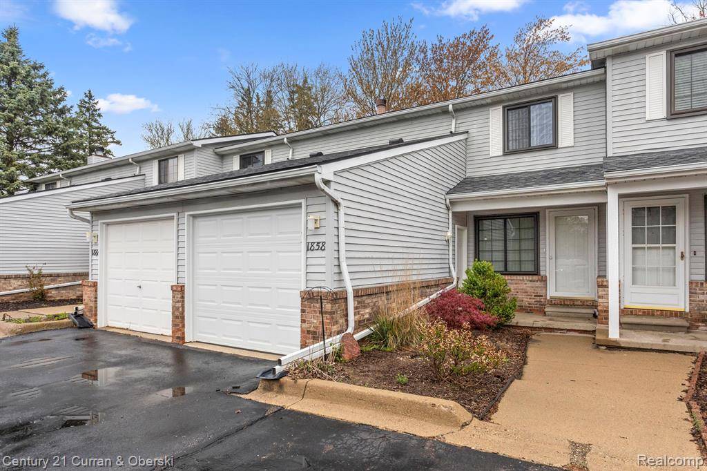 Walled Lake, MI 48390,1858 N PONTIAC Trail