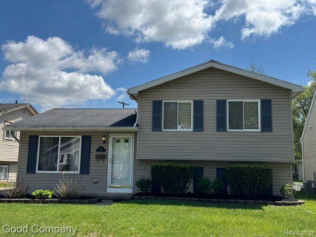 823 ETOWAH Avenue, Royal Oak, MI 48067
