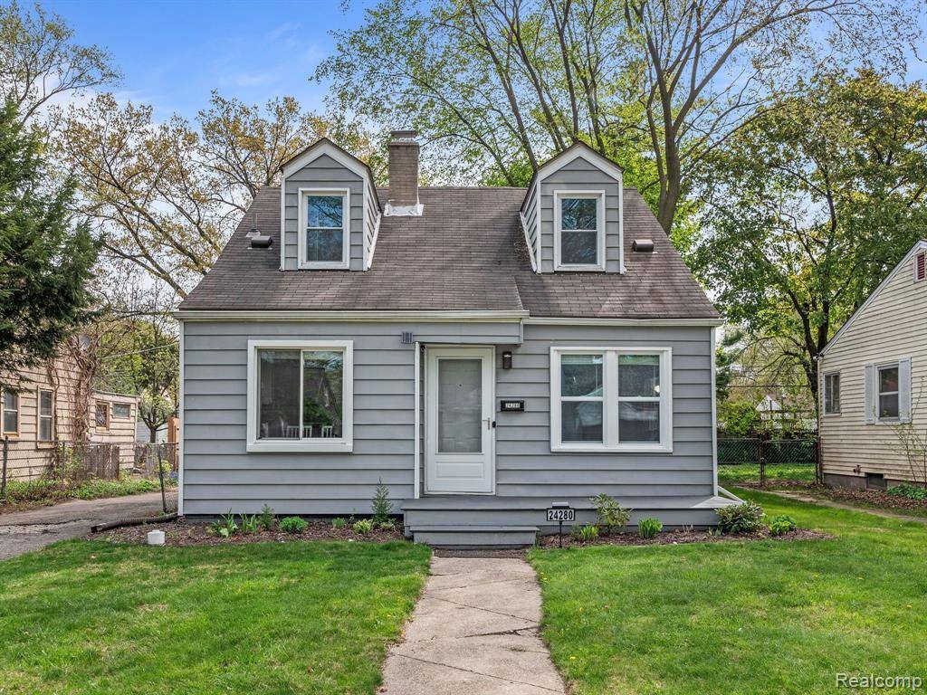 24280 PARKLAWN Street, Oak Park, MI 48237