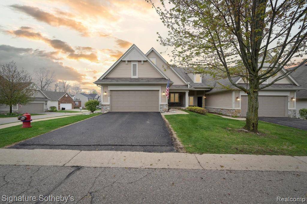 8222 SEQUOIA Lane, White Lake Twp, MI 48386