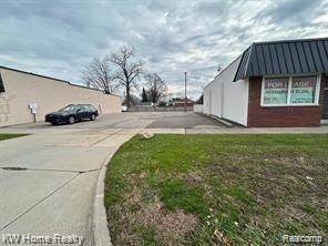 St. Clair Shores, MI 48080,23700 HARPER Avenue