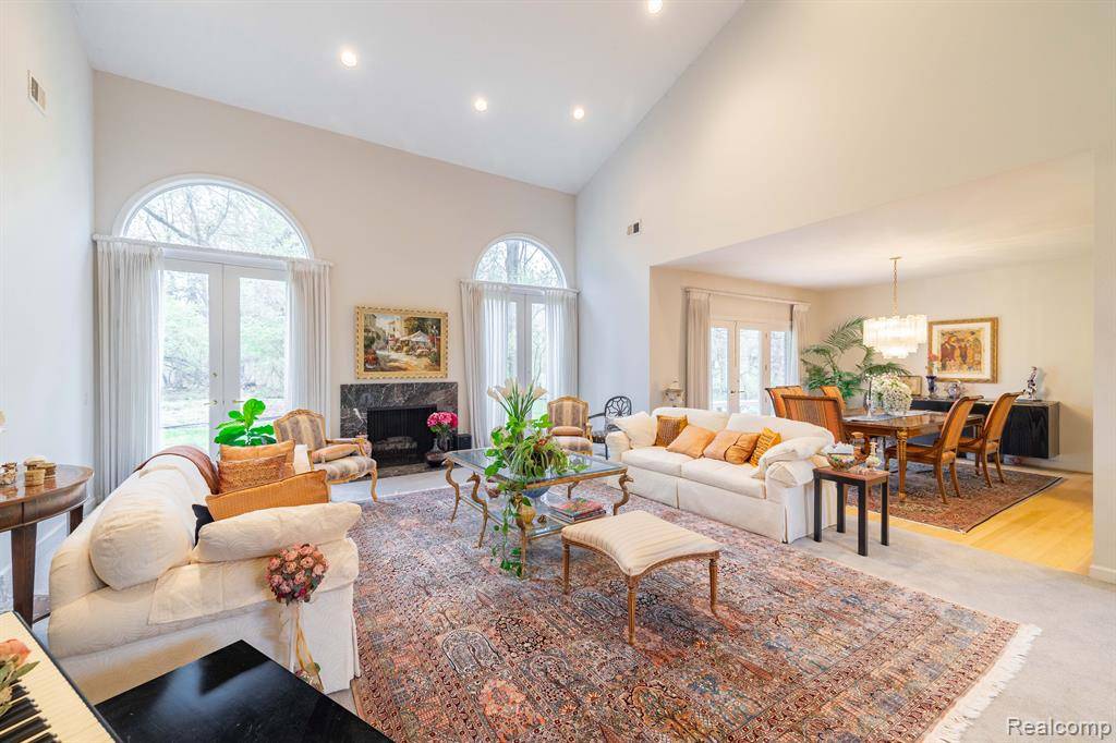 Bloomfield Twp, MI 48301,4599 RAVINE Drive
