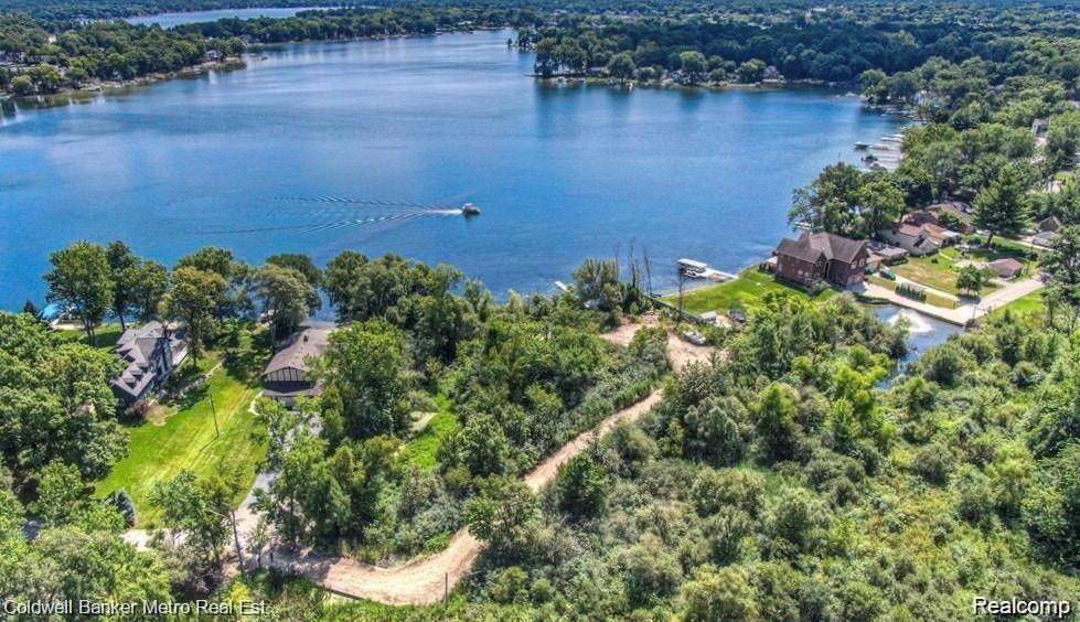 00 S Lot 77, 80, Commerce Twp, MI 48382