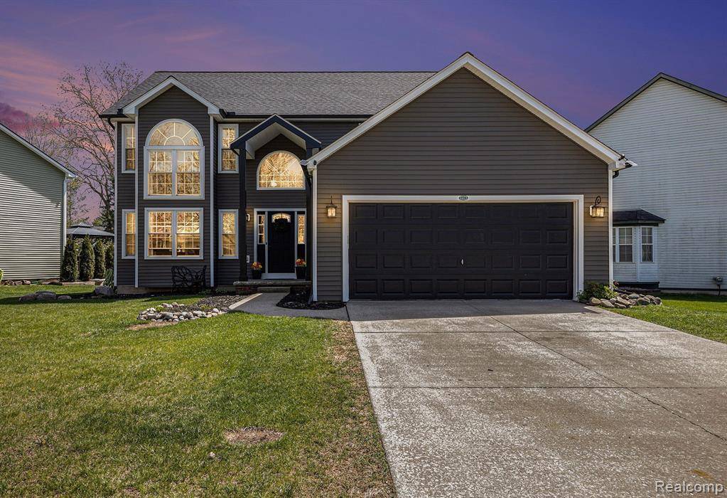 778 WOODLEIGH Way, Oxford Vlg, MI 48371
