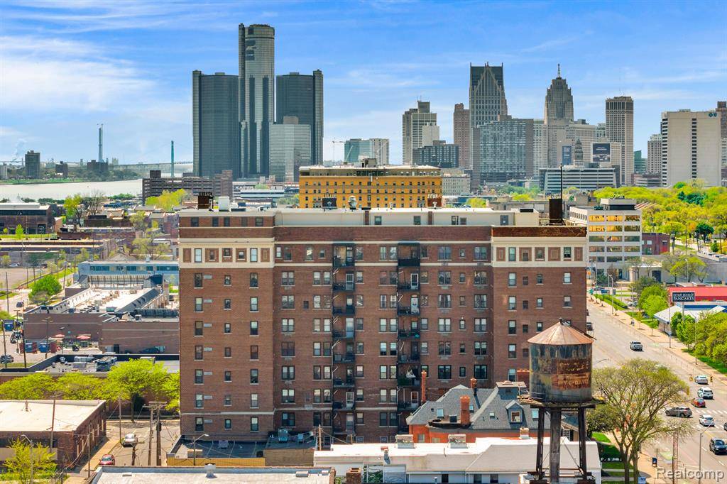 Detroit, MI 48207,2900 E Jefferson Avenue B4