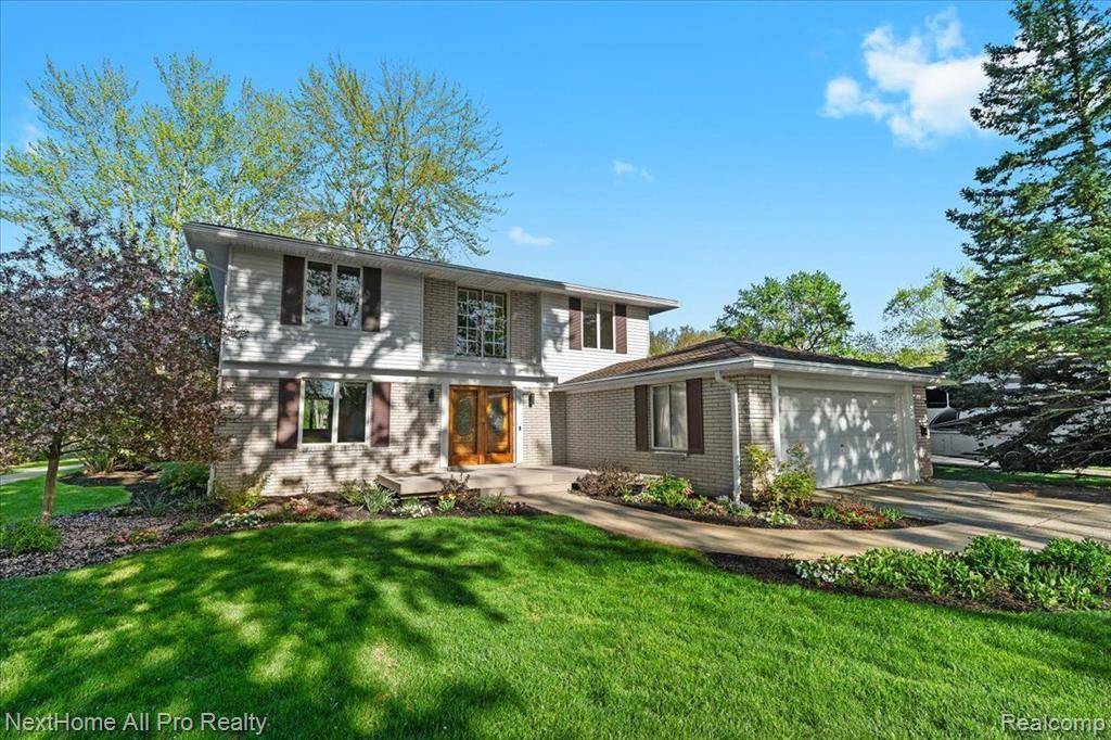 43928 N UMBERLAND Circle, Canton Twp, MI 48187