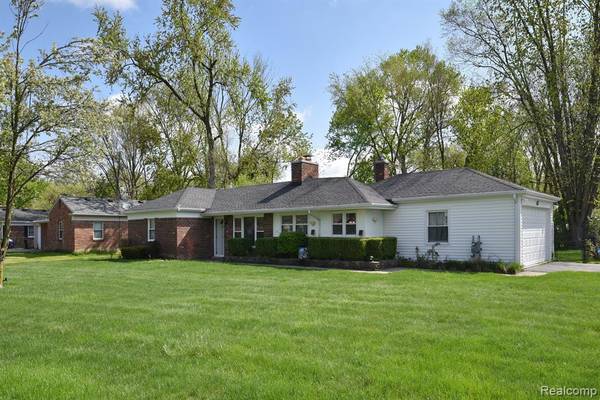 31220 SHERIDAN Drive, Beverly Hills Vlg, MI 48025