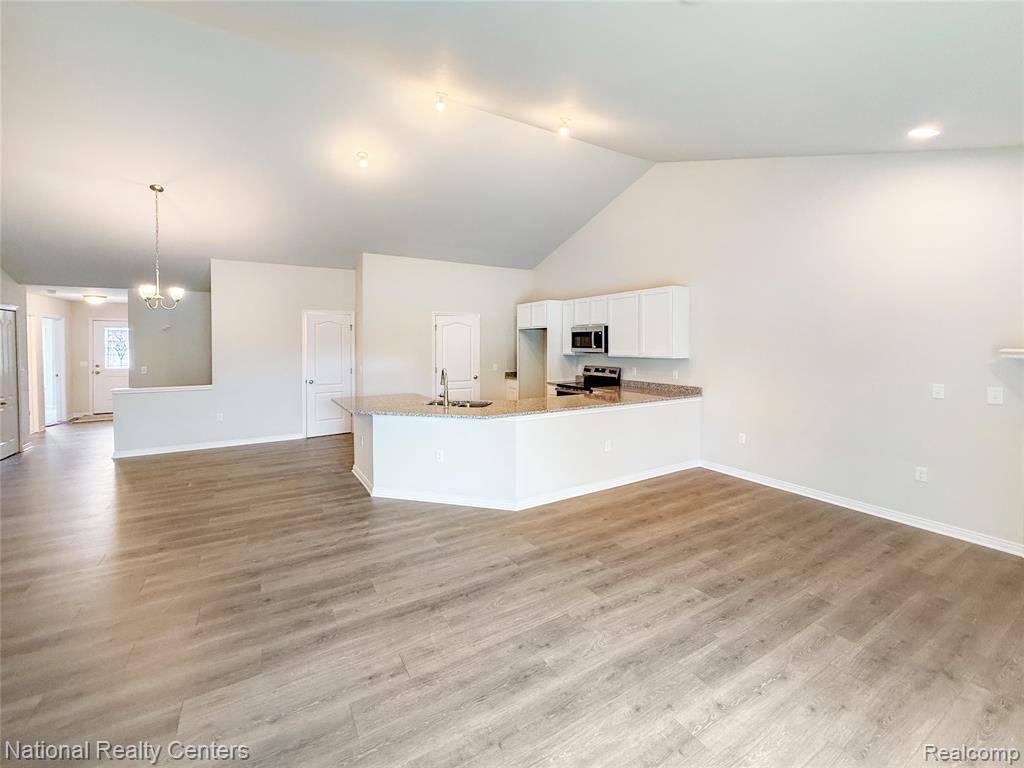Lapeer, MI 48446,305 Devonshire Drive 8