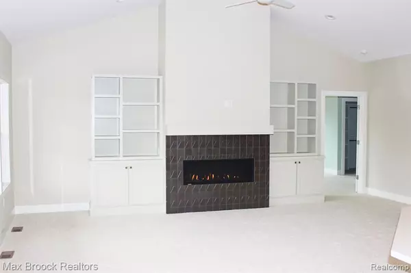 Hartland Twp, MI 48430,7680 Parshallville Road