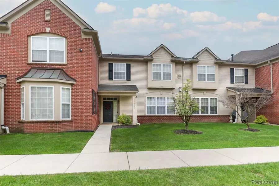 47951 CARDIFF Avenue 118, Canton Twp, MI 48188