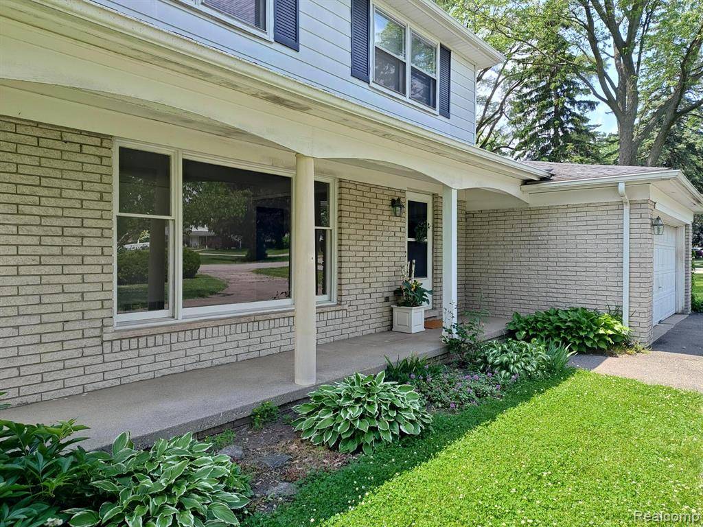 Troy, MI 48084,3385 MUERKNOLL Drive