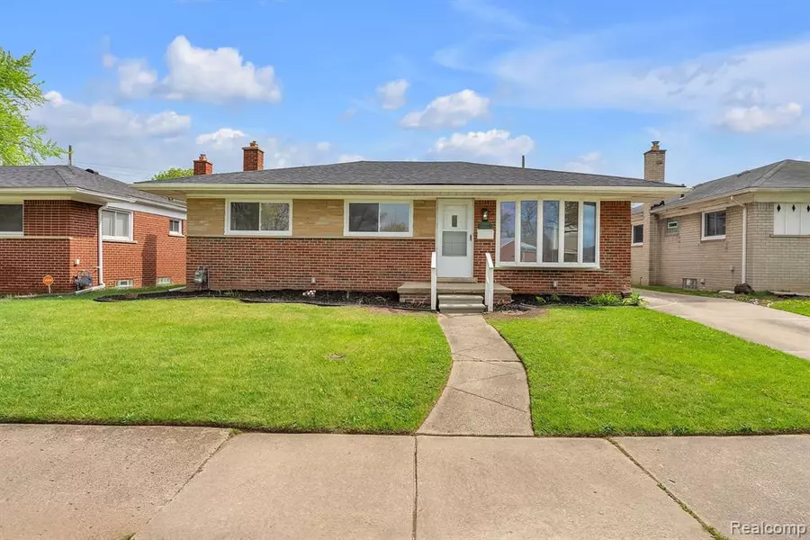 26821 W DAVISON, Redford Twp, MI 48239