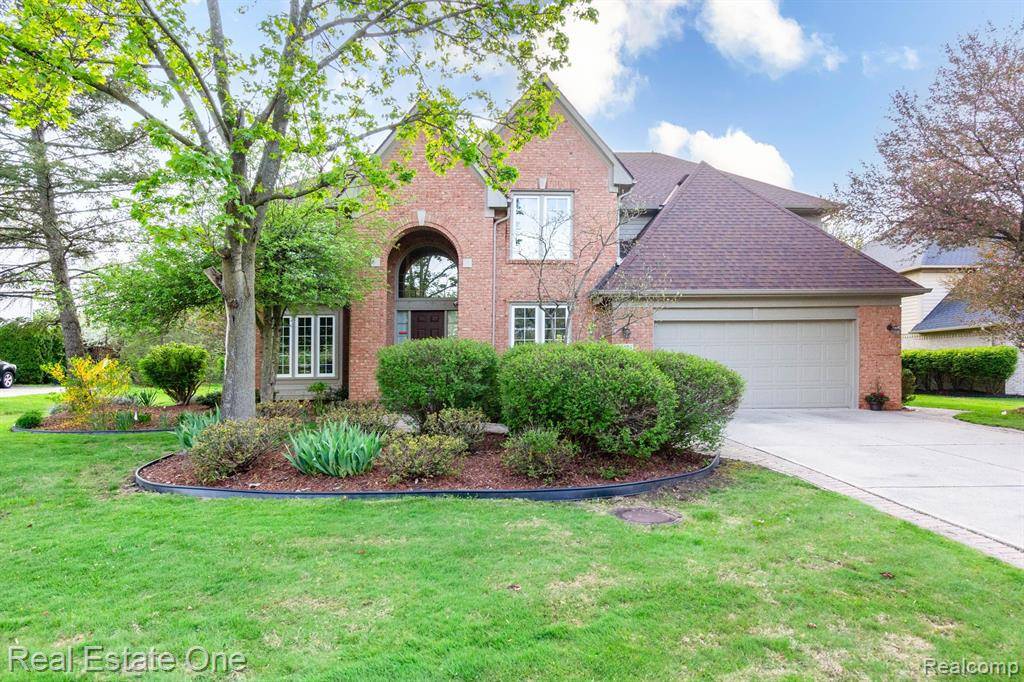 38175 LANTERN HILL Court, Farmington Hills, MI 48331