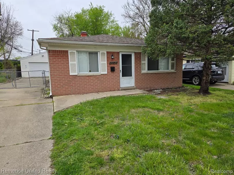 25728 AMHERST Street, Dearborn Heights, MI 48125
