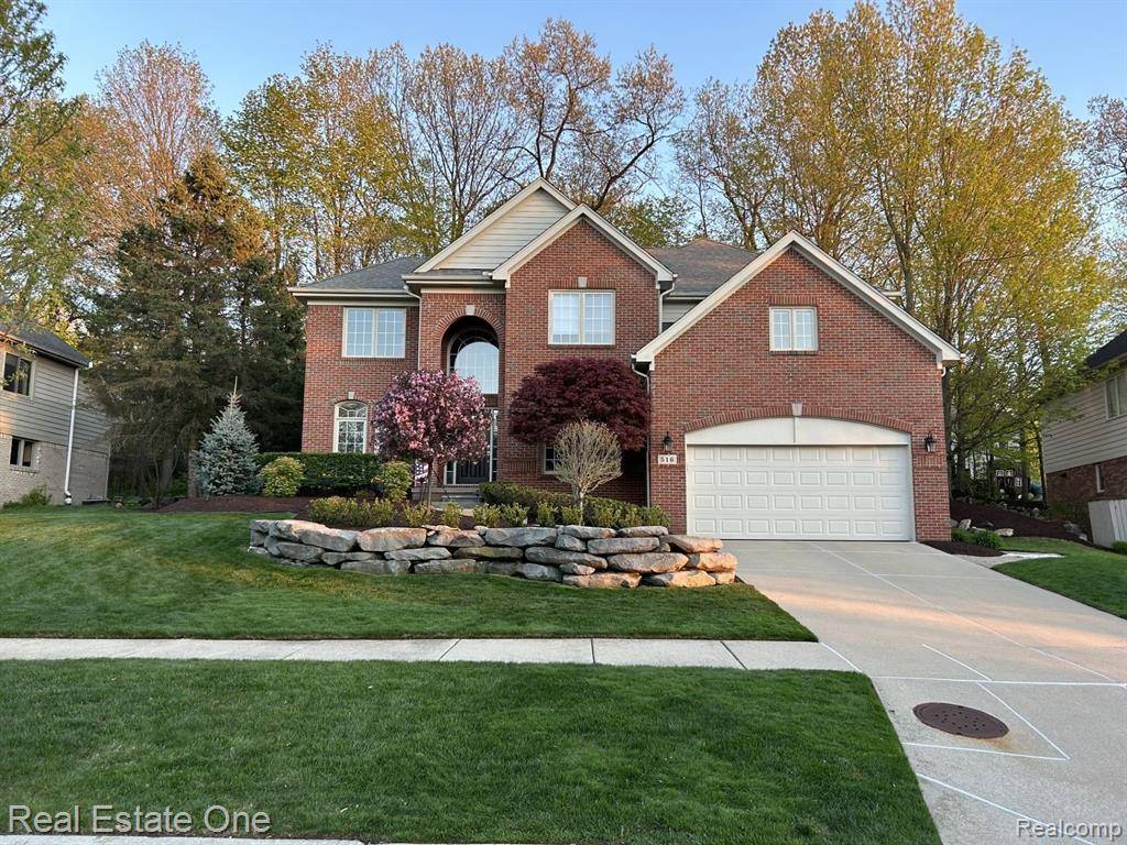 516 BLOOMER RIDGE Drive, Rochester, MI 48307