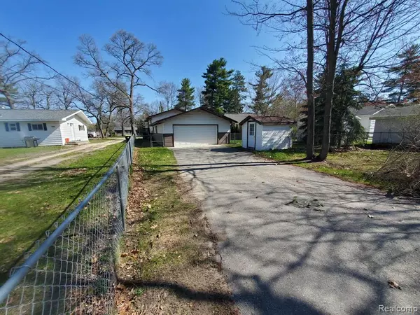 Traverse City, MI 49686,854 KELLEY Street